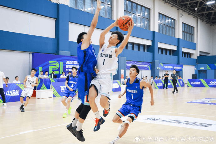 冯小宇, 场风采, MKb