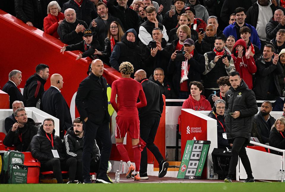 位置的选择, 第一张黄牌 位置的选择, 第一张黄牌