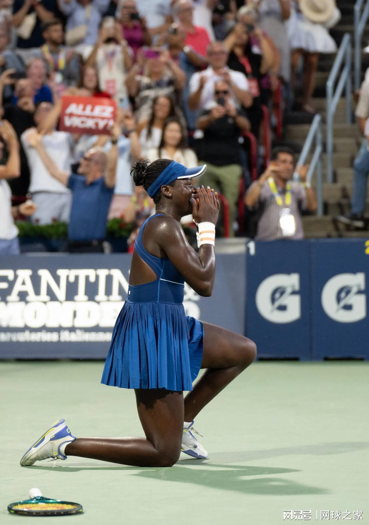 dingy, 她首次以大 dingy, 她首次以大